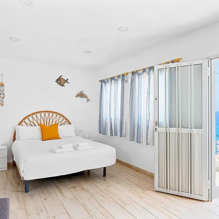 Studio Next To The Ocean Holiday home